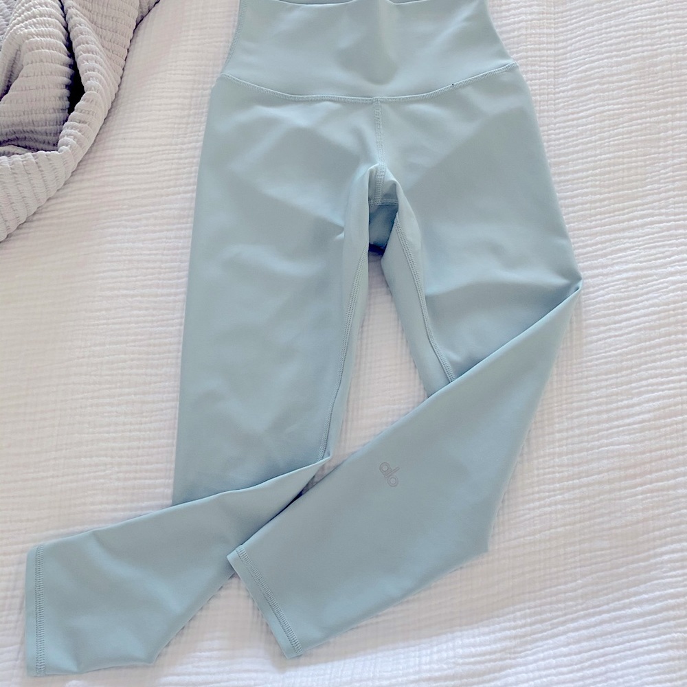Alo Yoga Crop Leggings